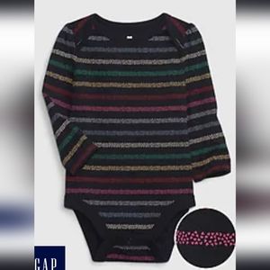 Gap Baby Girls 100%org Cotton Longsleeve Hearts Stripped Onesie Sz 0-3 Months